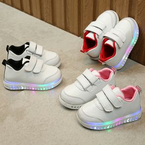 נעל ספורט עם אורות במספר גוונים 